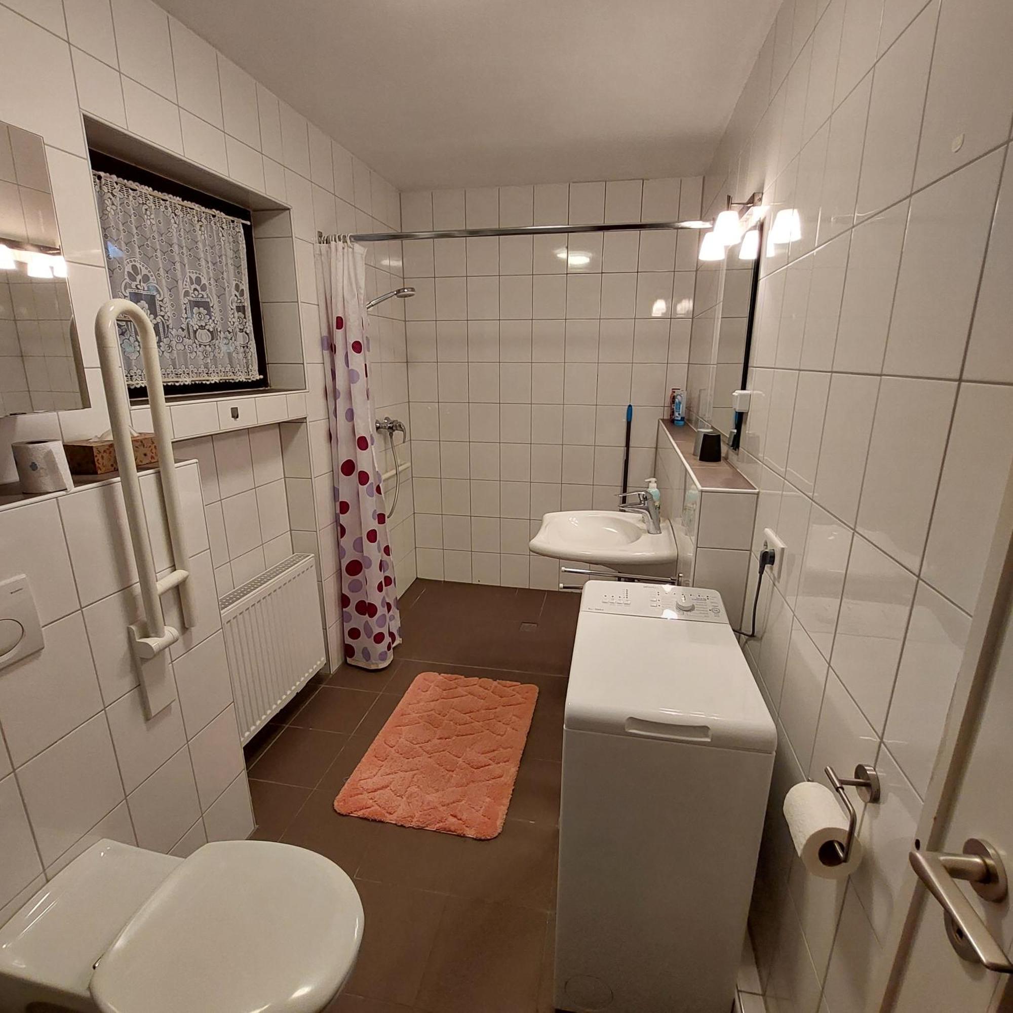 Grosszuegige Wohnung Mit Terrasse Wuerzburg, Zell Zell am Main المظهر الخارجي الصورة